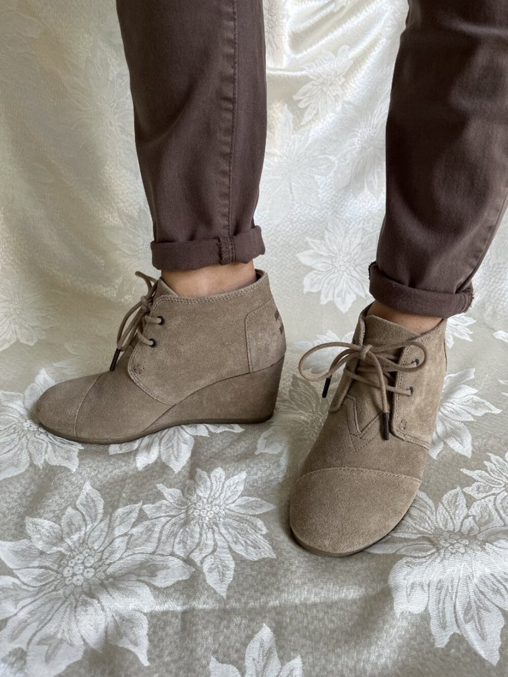 TOMS Suede Leather Wedge Booties Lace Up Boots Shoes 6.5